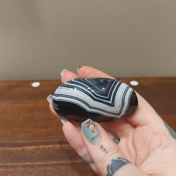 🔥 Sale 🔥 Black Onyx Palm Stone - Chipped - Picture 4 of 7